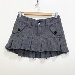 Triple Five Soul Wool Herringbone Pocketed Pleated Raw Edge Skirt Mini Grey 4